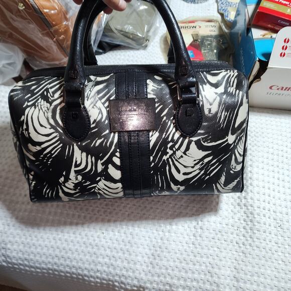 L.A.M.B. BY GWEN STEFANI DESIGNER ZEBRA BARREL BAG - Picture 1 of 13